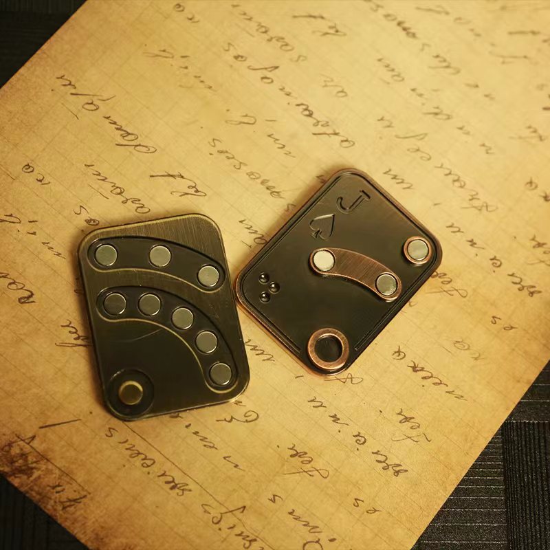 Poker J  Metal Skull Magnetic  - Fidget Spinner Bearing บทวิจารณ์และราคา